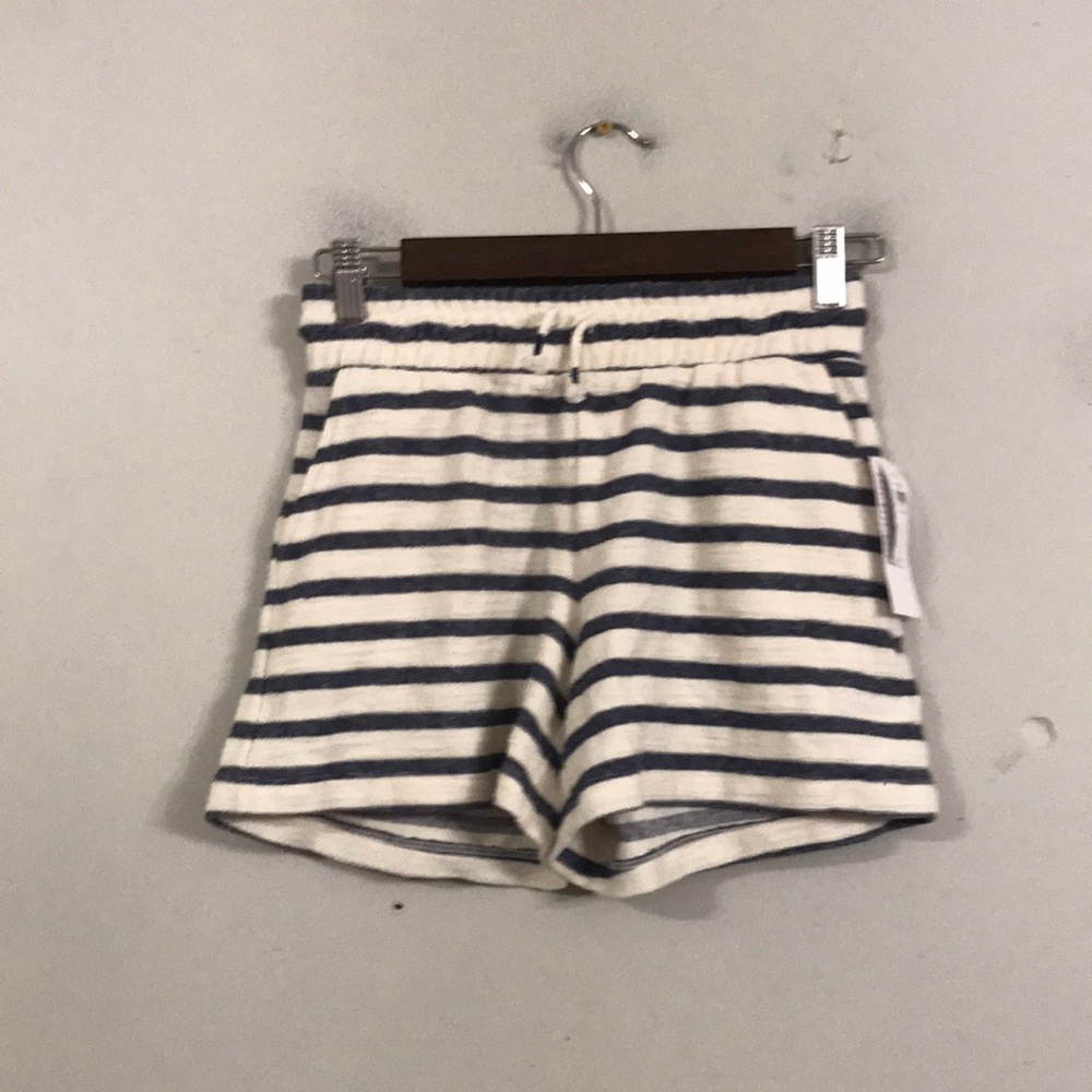 Kids Old Navy blue and white striped shorts elastic waist with pockets L(10-12)
